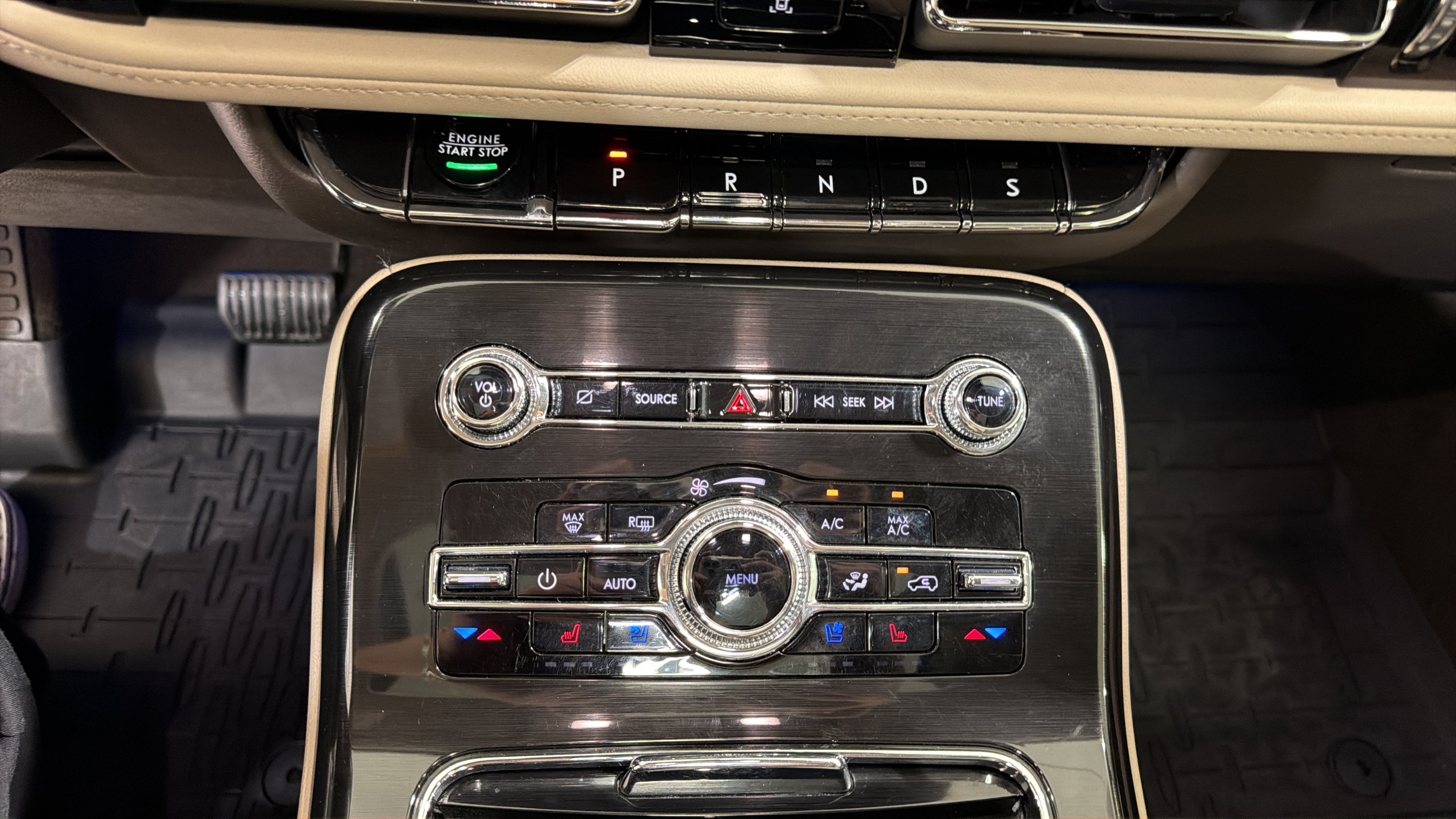 Used 2023 Lincoln Nautilus Reserve w/ Equipment Group 201A AWD/4WD image 18