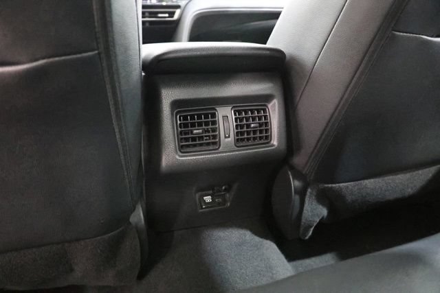 Used 2025 Toyota Camry SE FWD image 31