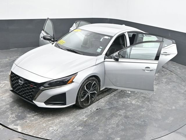 Used 2024 Nissan Altima 2.5 SR image 60