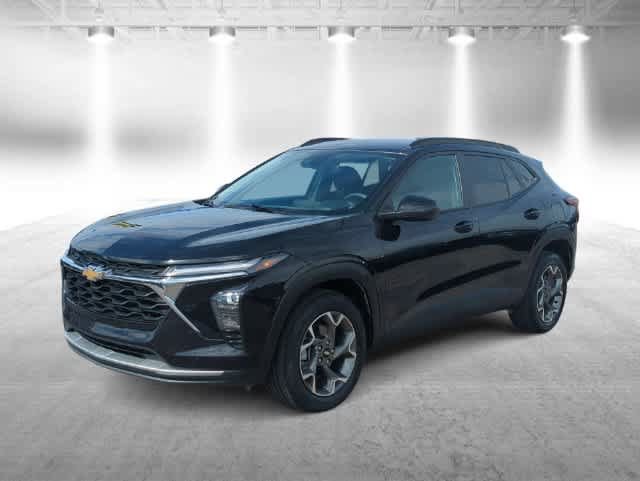 Used 2025 Chevrolet Trax LT FWD image 4
