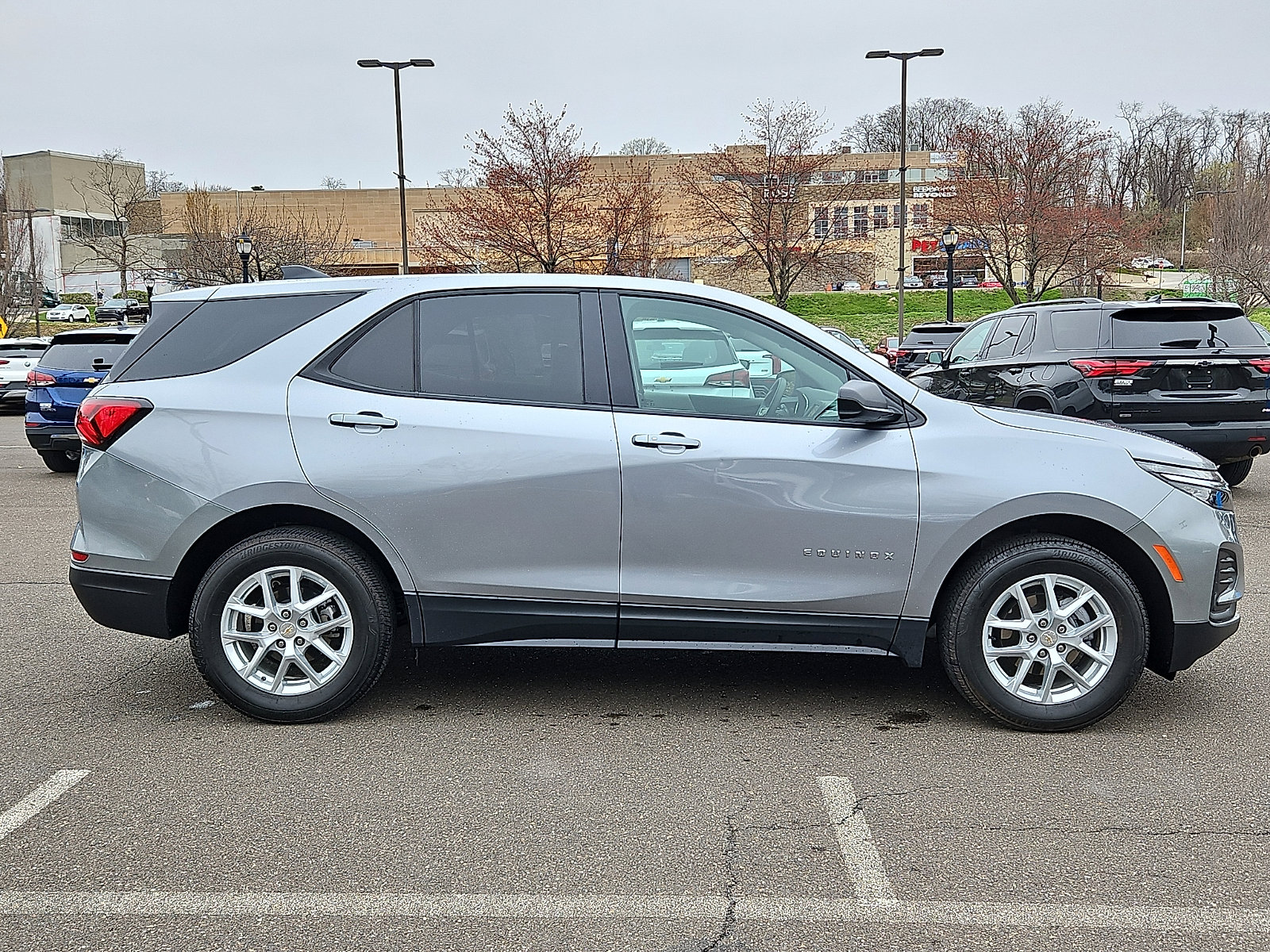 Used 2024 Chevrolet Equinox LS w/ LS Convenience Package AWD/4WD image 6
