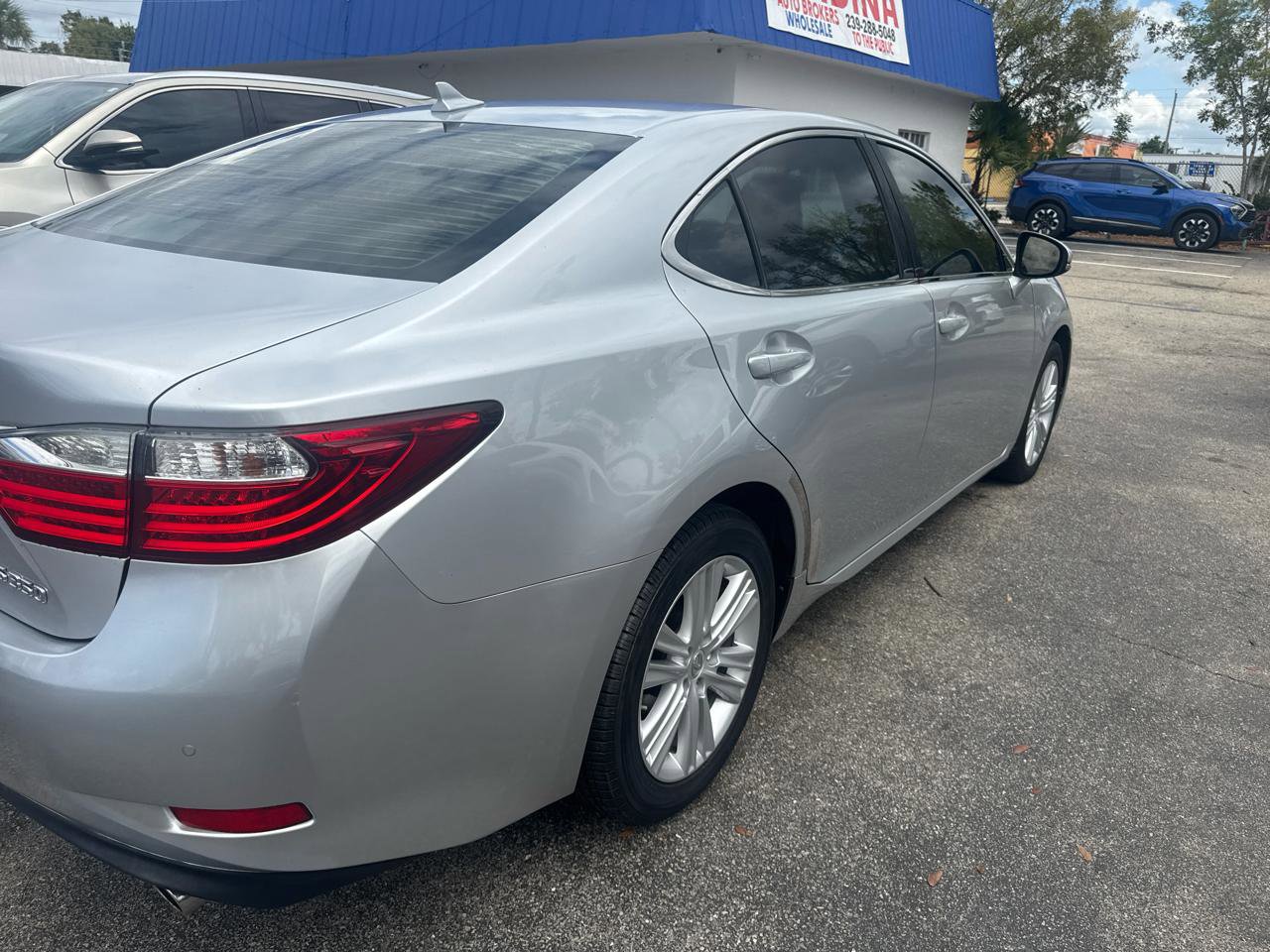 Used 2013 Lexus ES 350 w/ Premium Pkg FWD image 7