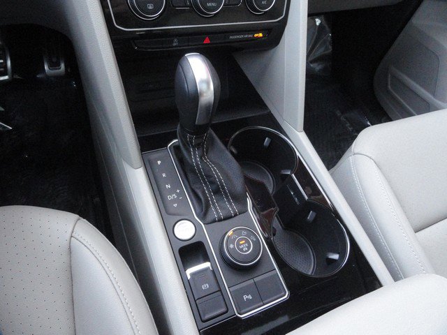 Used 2021 Volkswagen Atlas SEL R-Line image 15