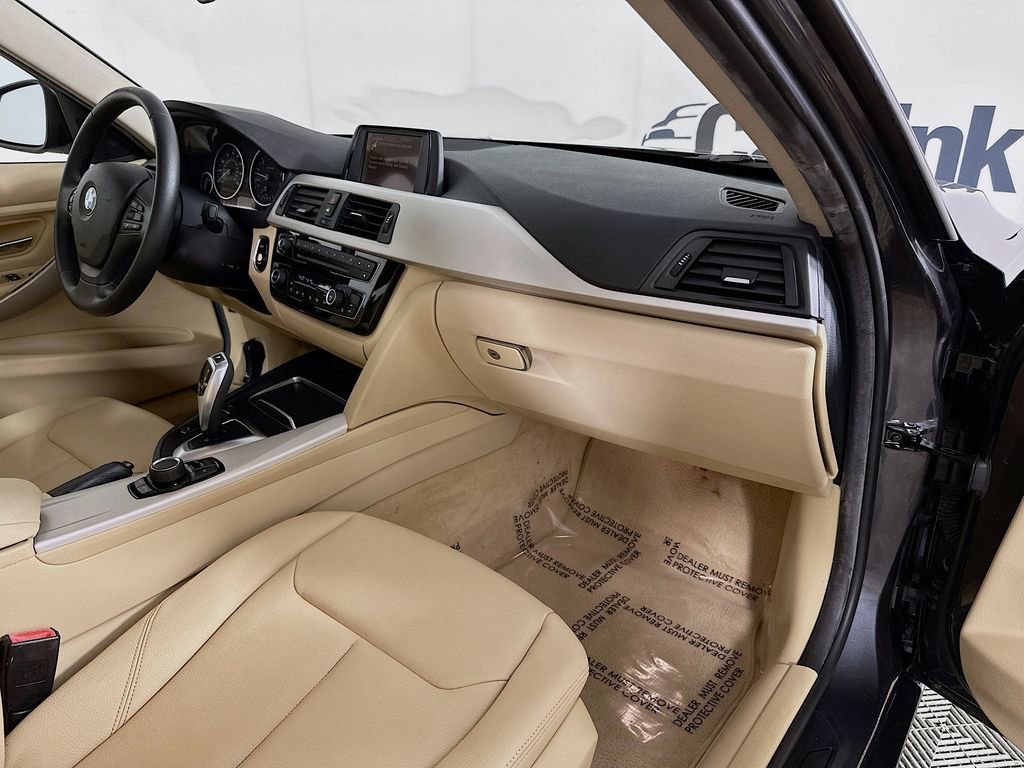 Used 2016 BMW 320i Sedan image 34