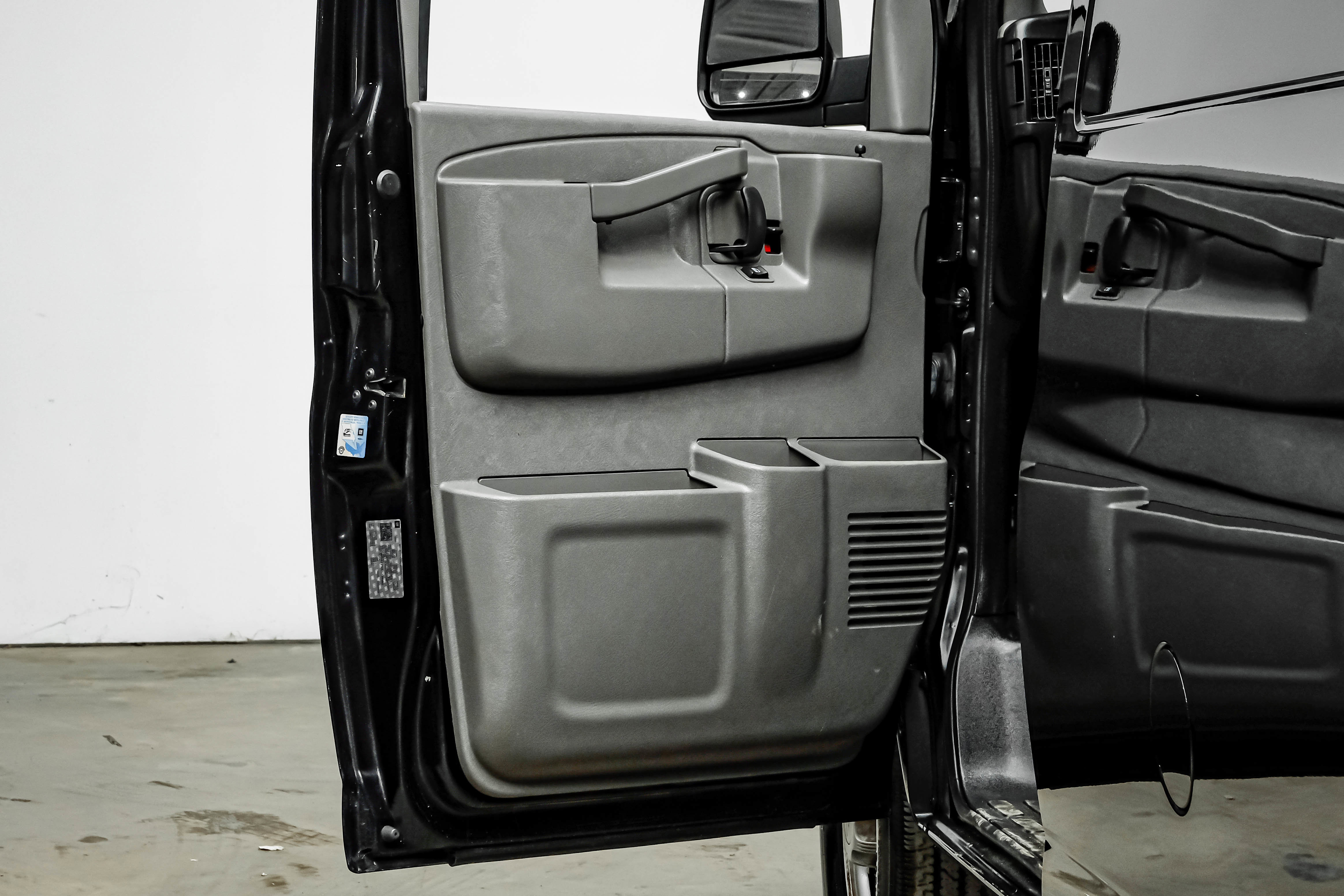 Used 2019 Chevrolet Express 2500 w/ Driver Convenience Package image 23