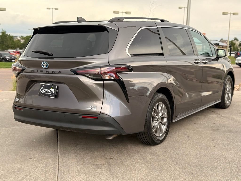 Used 2023 Toyota Sienna XLE w/ XLE Plus Package AWD/4WD image 8