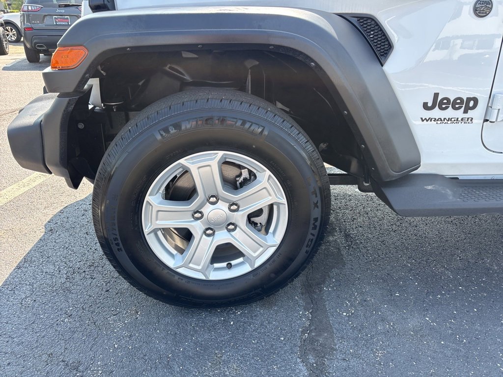 Used 2022 Jeep Wrangler Unlimited Sport image 13