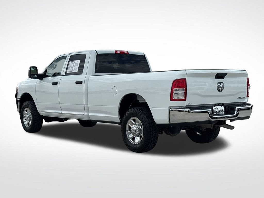 Used 2024 RAM 3500 Tradesman w/ Chrome Appearance Group AWD/4WD image 4