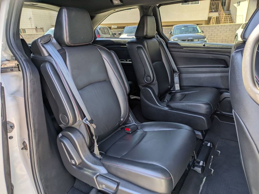 Used 2025 Honda Odyssey Sport-L image 27
