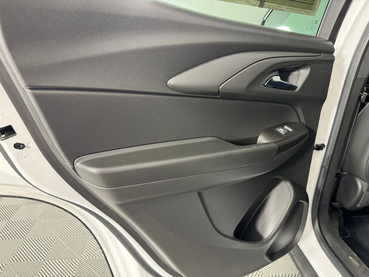 Used 2023 Chevrolet TrailBlazer ACTIV w/ Convenience Package image 29