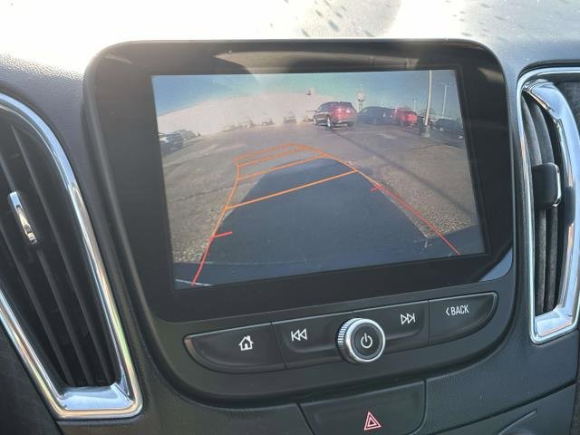 Used 2016 Chevrolet Malibu LT image 19