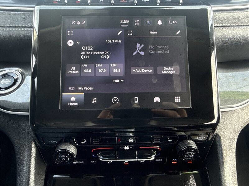 Used 2022 Jeep Grand Cherokee Laredo w/ Luxury Tech Group I AWD/4WD image 29