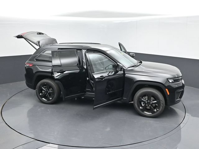 New 2026 Jeep Grand Cherokee Limited w/ Limited Altitude Package RWD image 51
