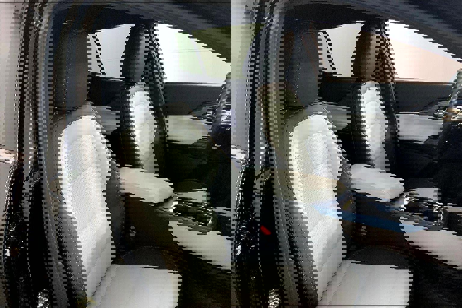 Used 2025 Chevrolet Equinox EV LT image 7