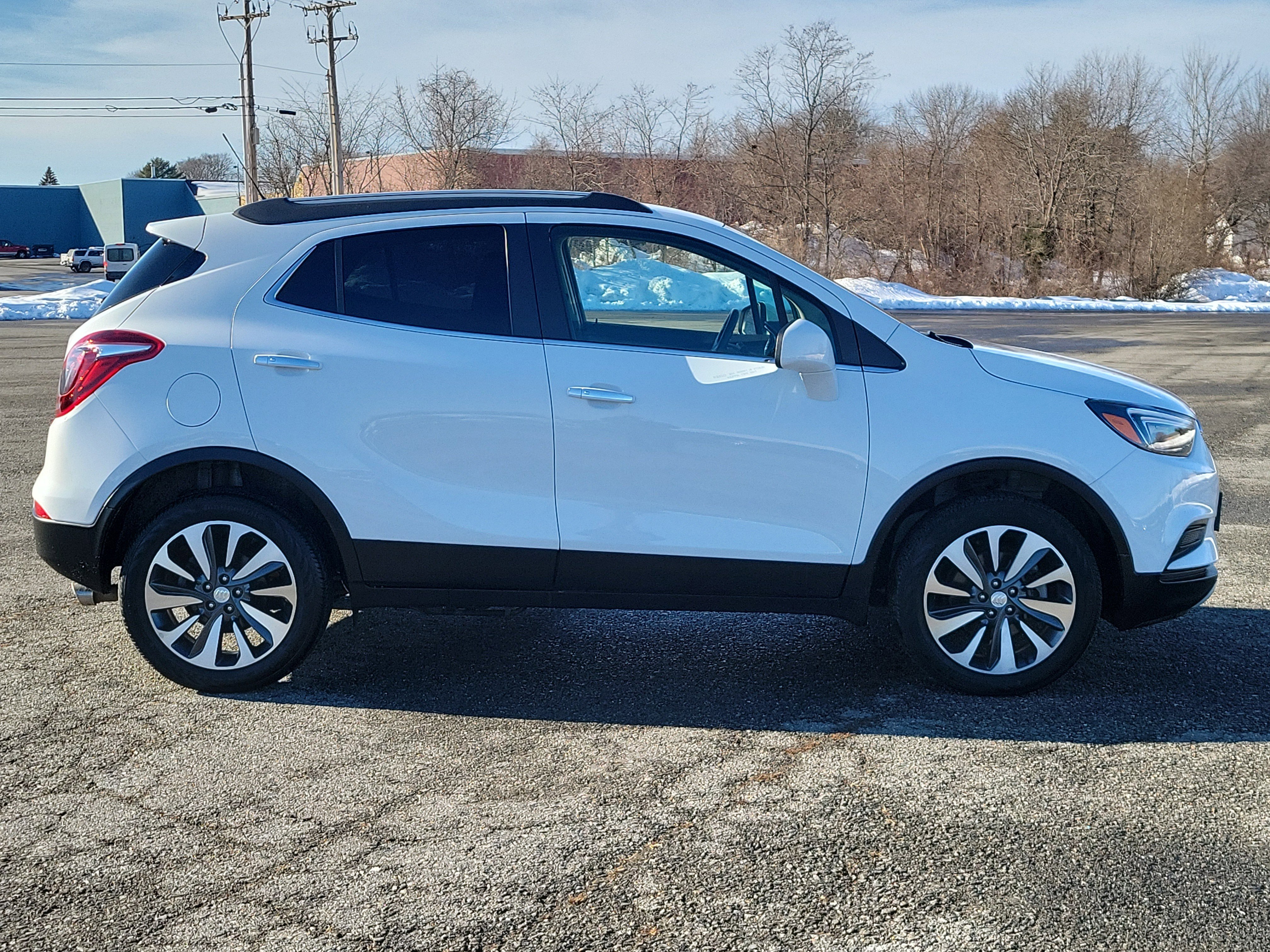 Certified 2022 Buick Encore Preferred w/ Safety Package image 4