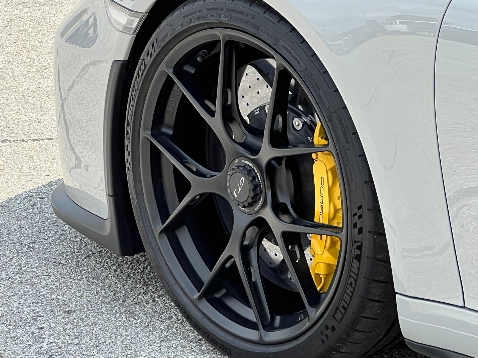 Used 2018 Porsche 911 GT3 w/ Sport Chrono Package RWD image 14