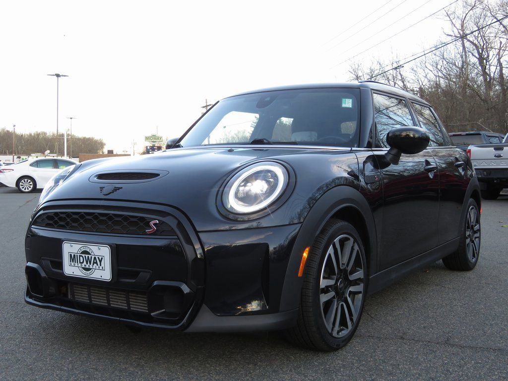 Used 2023 MINI Cooper S image 1