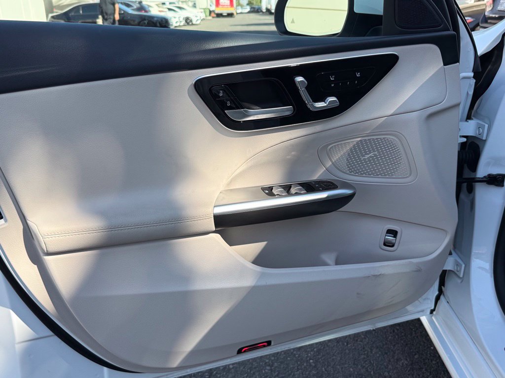 Used 2025 Mercedes-Benz C 300 Sedan image 19