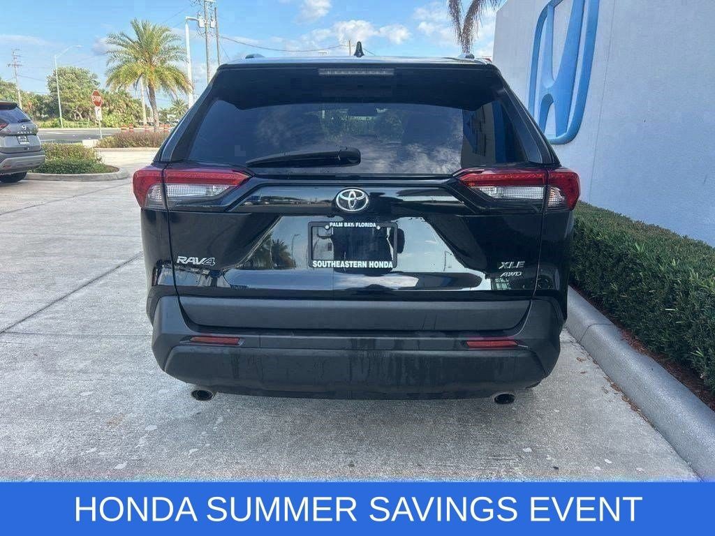 Used 2022 Toyota RAV4 XLE Premium AWD/4WD image 7