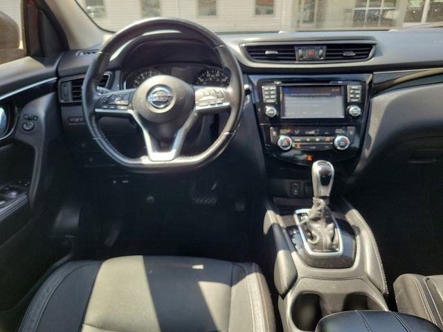 Used 2017 Nissan Rogue Sport SL FWD image 12
