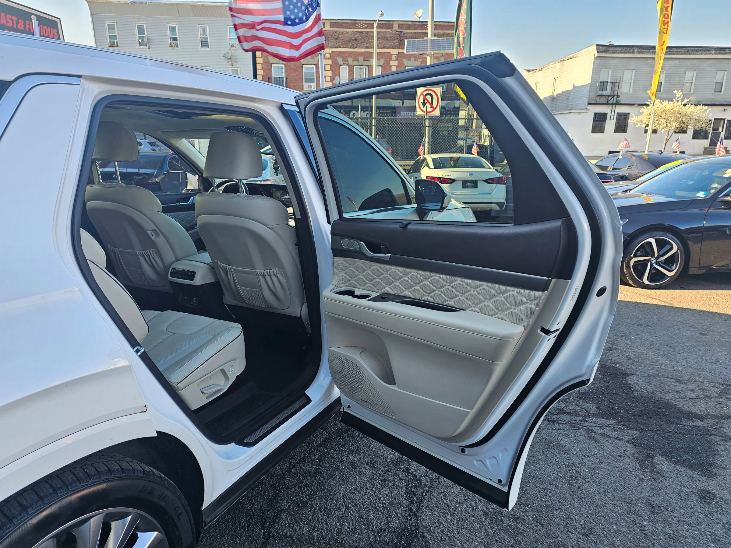 Used 2020 Hyundai Palisade Limited image 12