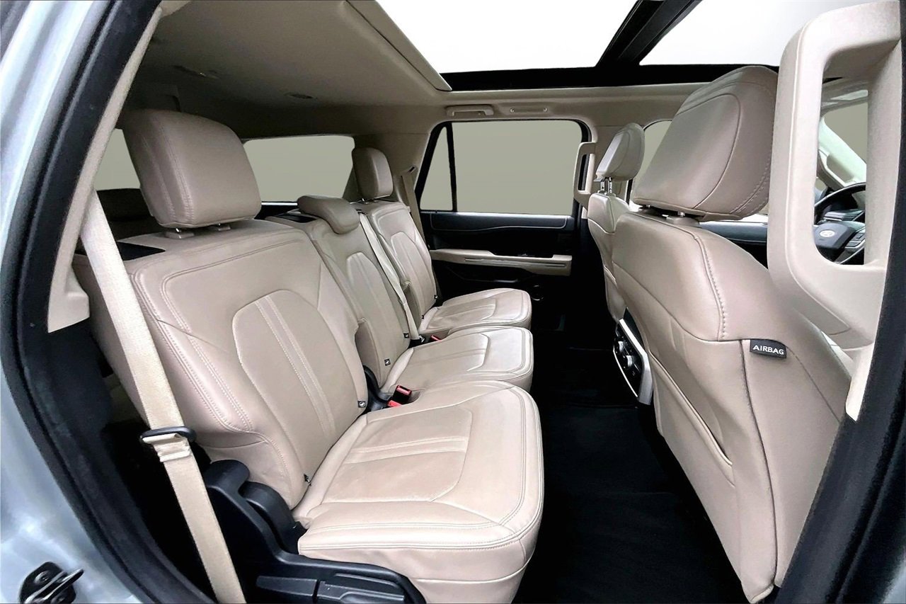 Used 2024 Ford Expedition Limited image 25