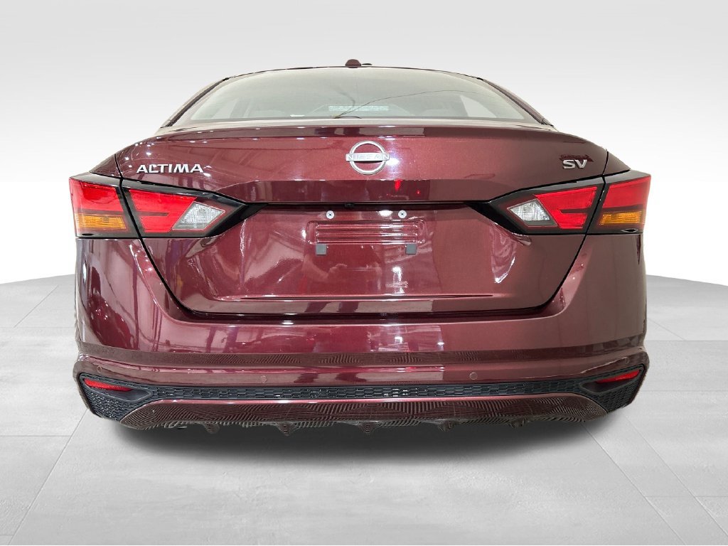 Used 2024 Nissan Altima 2.5 SV FWD image 4
