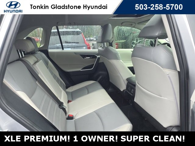 Used 2022 Toyota RAV4 XLE Premium image 24