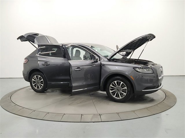 Used 2021 Lincoln Nautilus Reserve image 16