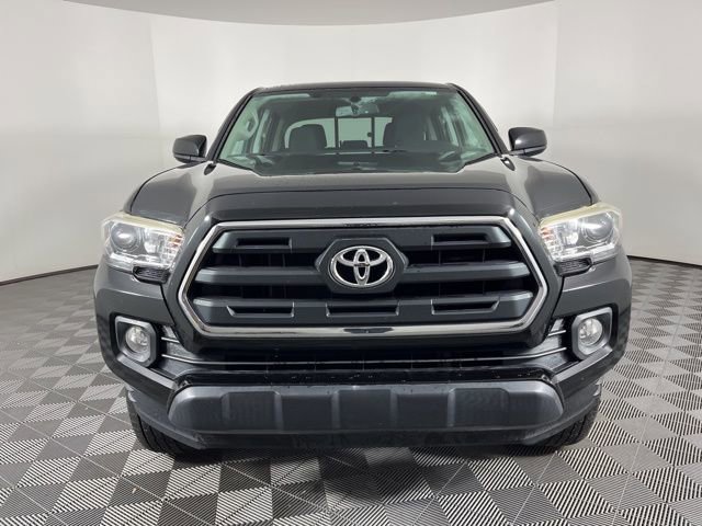 Used 2017 Toyota Tacoma SR5 image 3