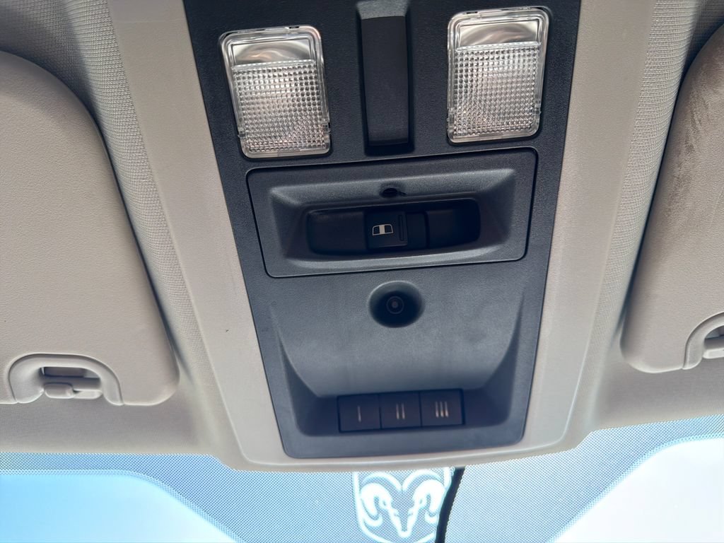 Used 2012 RAM 1500 Laramie AWD/4WD image 37