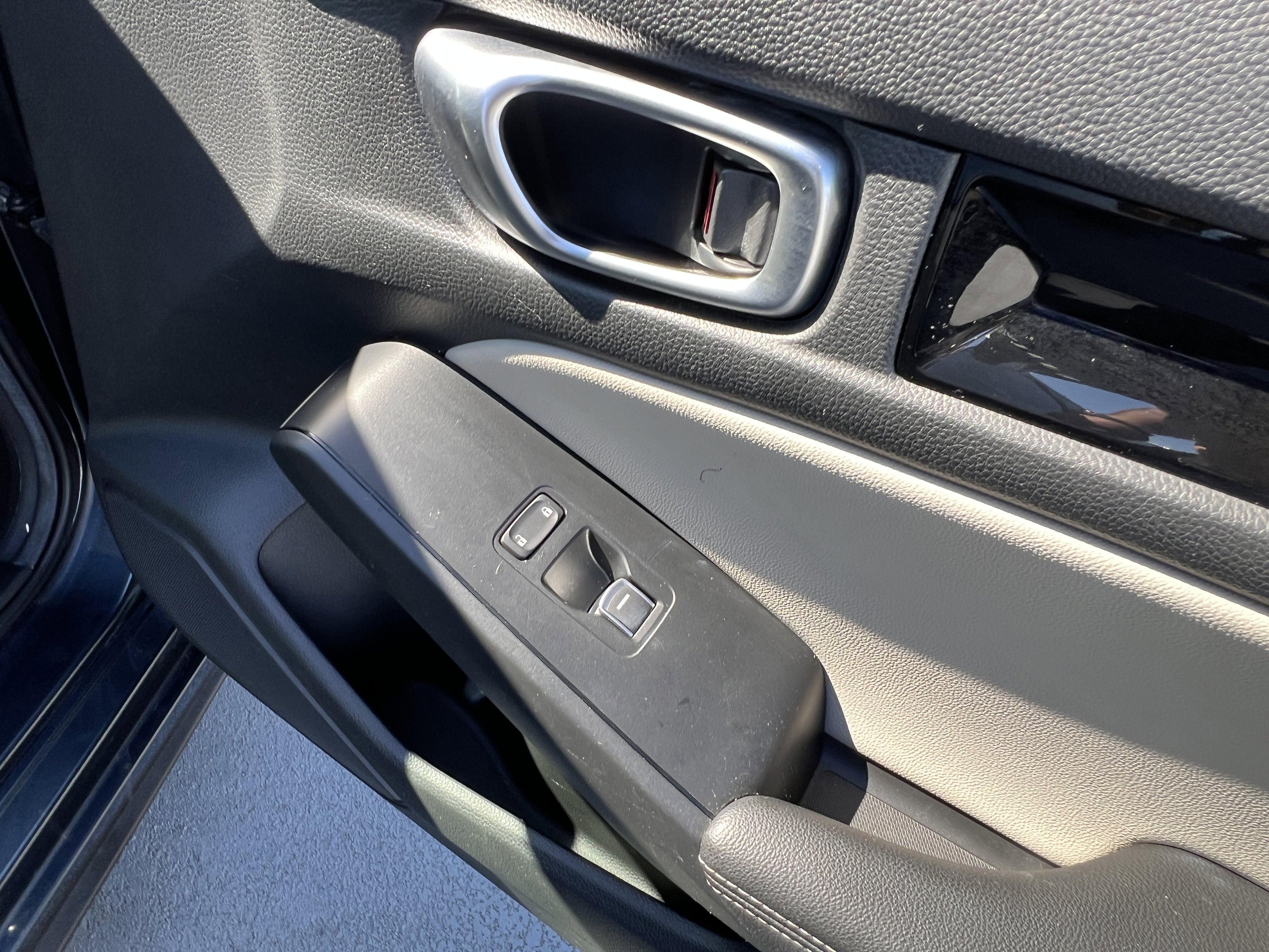 Used 2024 Honda Civic EX-L image 19