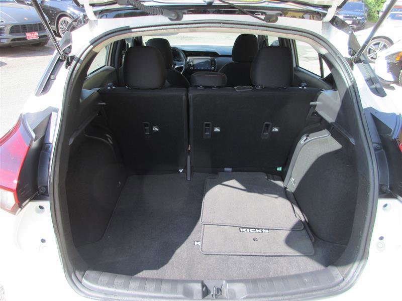 Used 2023 Nissan Kicks SR w/ Interior Electronics Package image 6