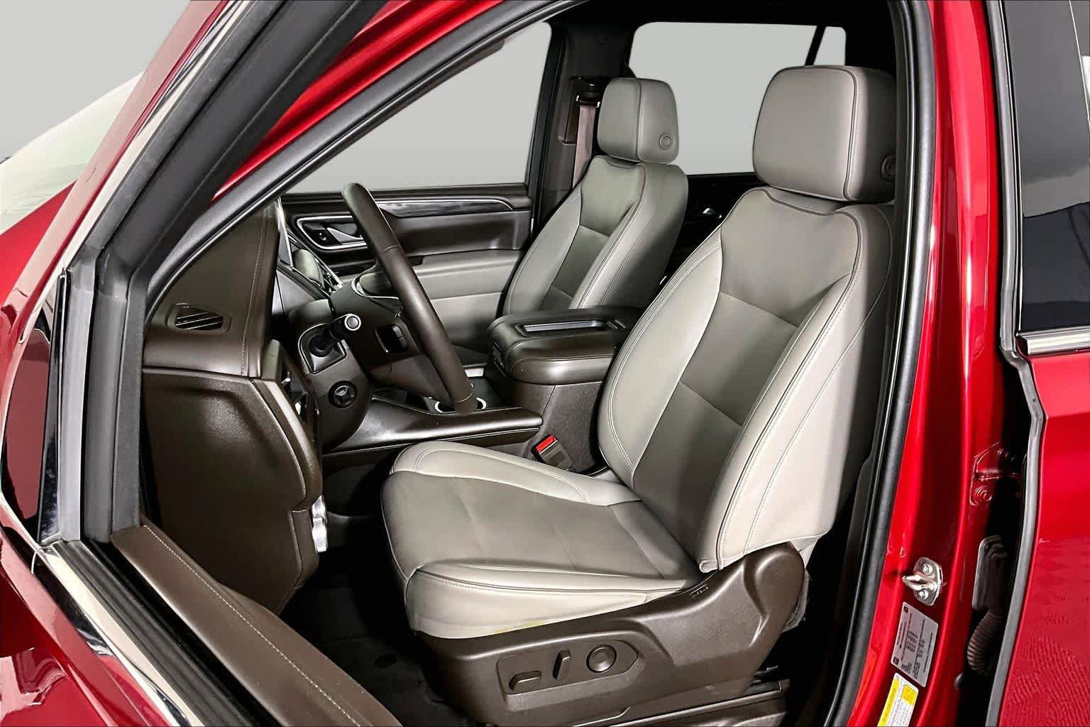 Used 2022 GMC Yukon SLT w/ SLT Premium Package RWD image 8