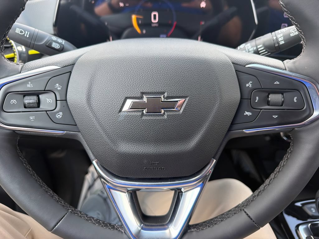 New 2026 Chevrolet Trax LT w/ Midnight Edition FWD image 17