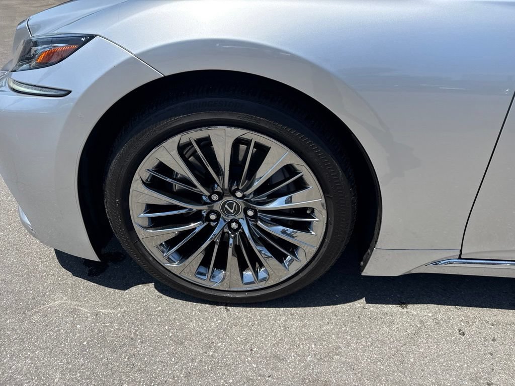 Used 2019 Lexus LS 500 w/ Interior Upgrade Package RWD image 16