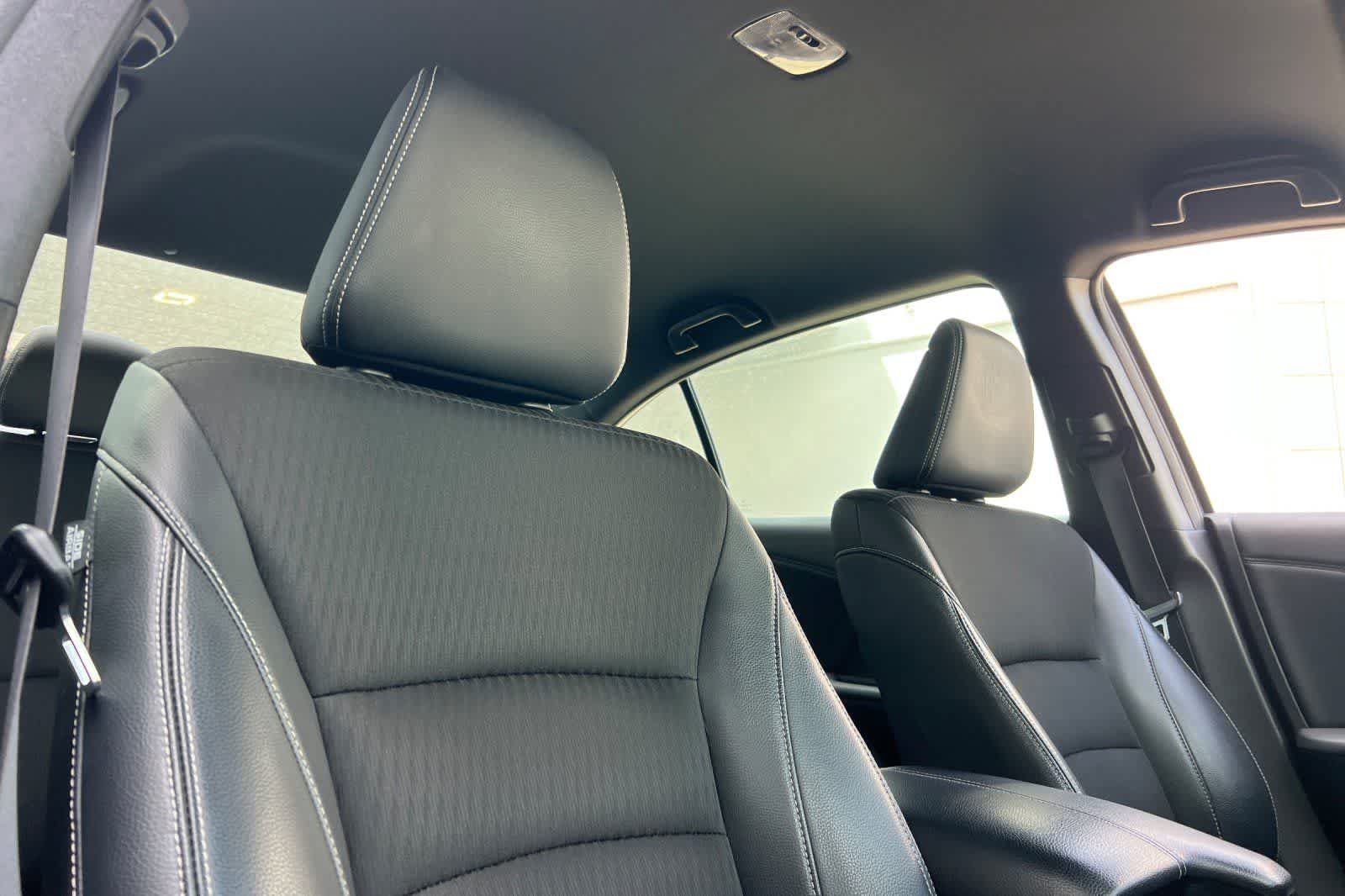 Used 2017 Honda Accord Sport image 18