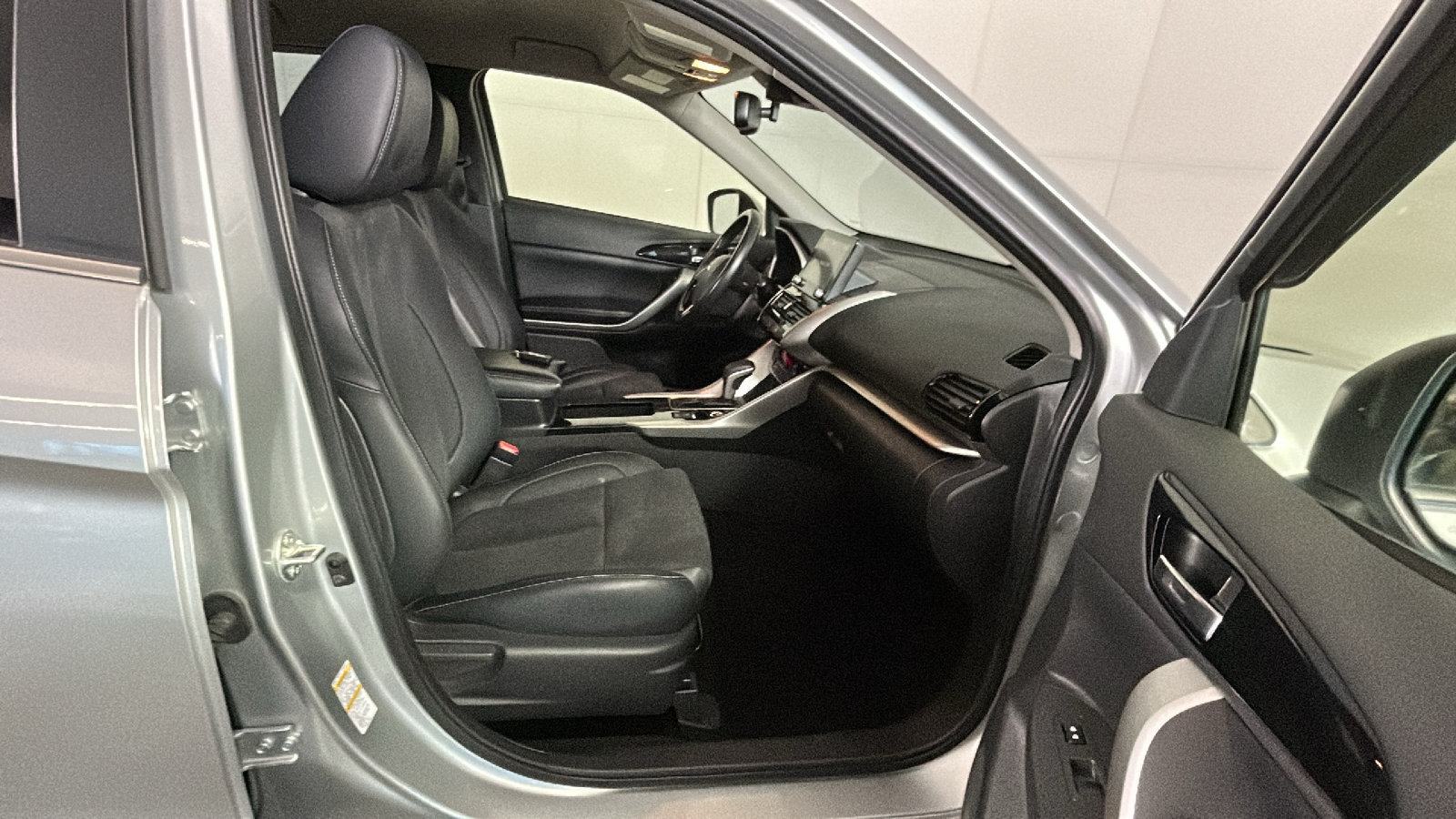 Used 2024 Mitsubishi Eclipse Cross SE AWD/4WD image 35