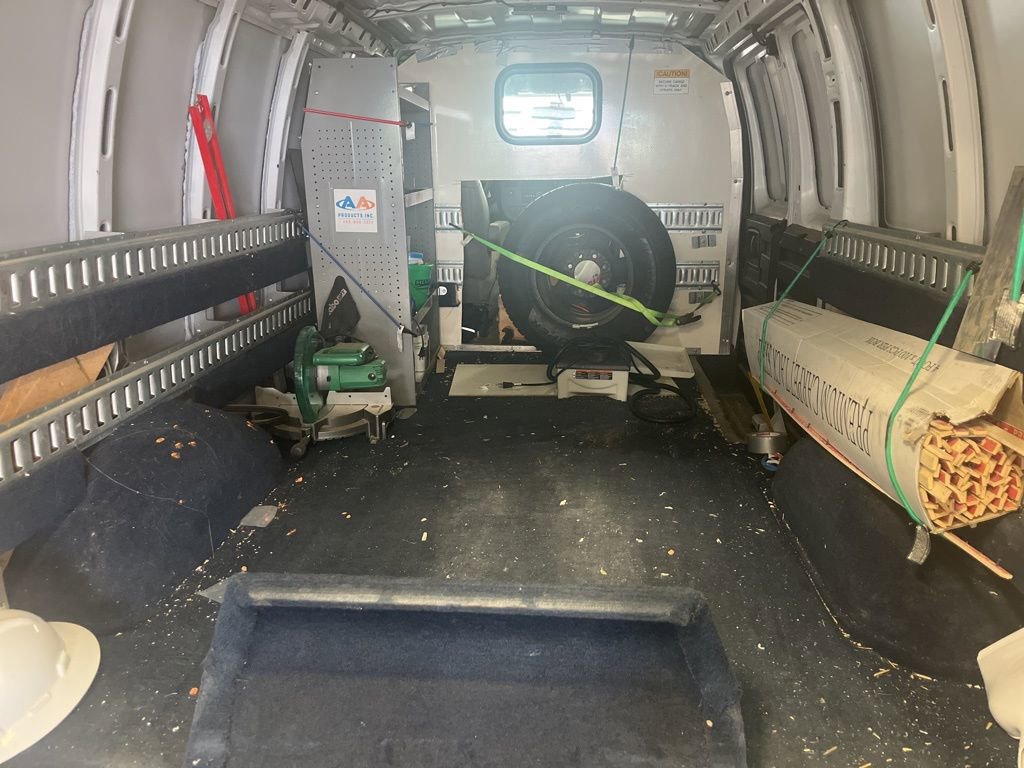 Used 2018 Chevrolet Express 2500 image 7