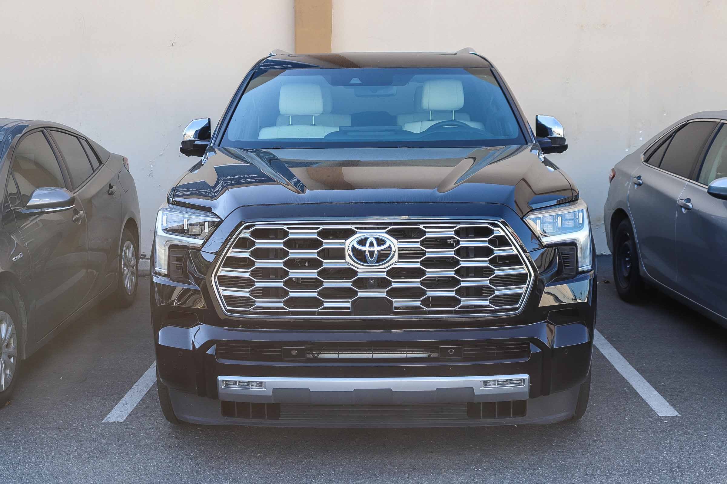 Used 2024 Toyota Sequoia Capstone image 2
