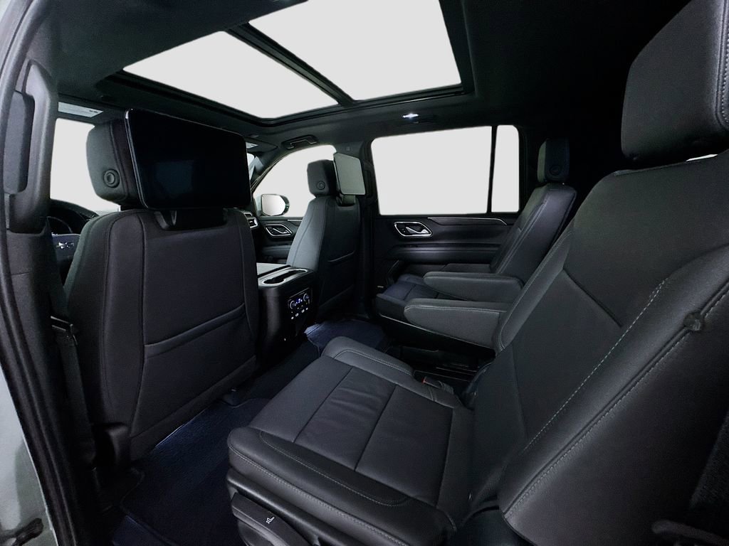 Used 2024 Chevrolet Suburban Z71 w/ Off-Road Capability Package image 21