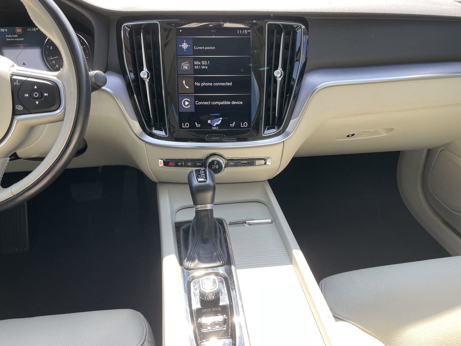 Used 2020 Volvo S60 T6 Momentum image 19