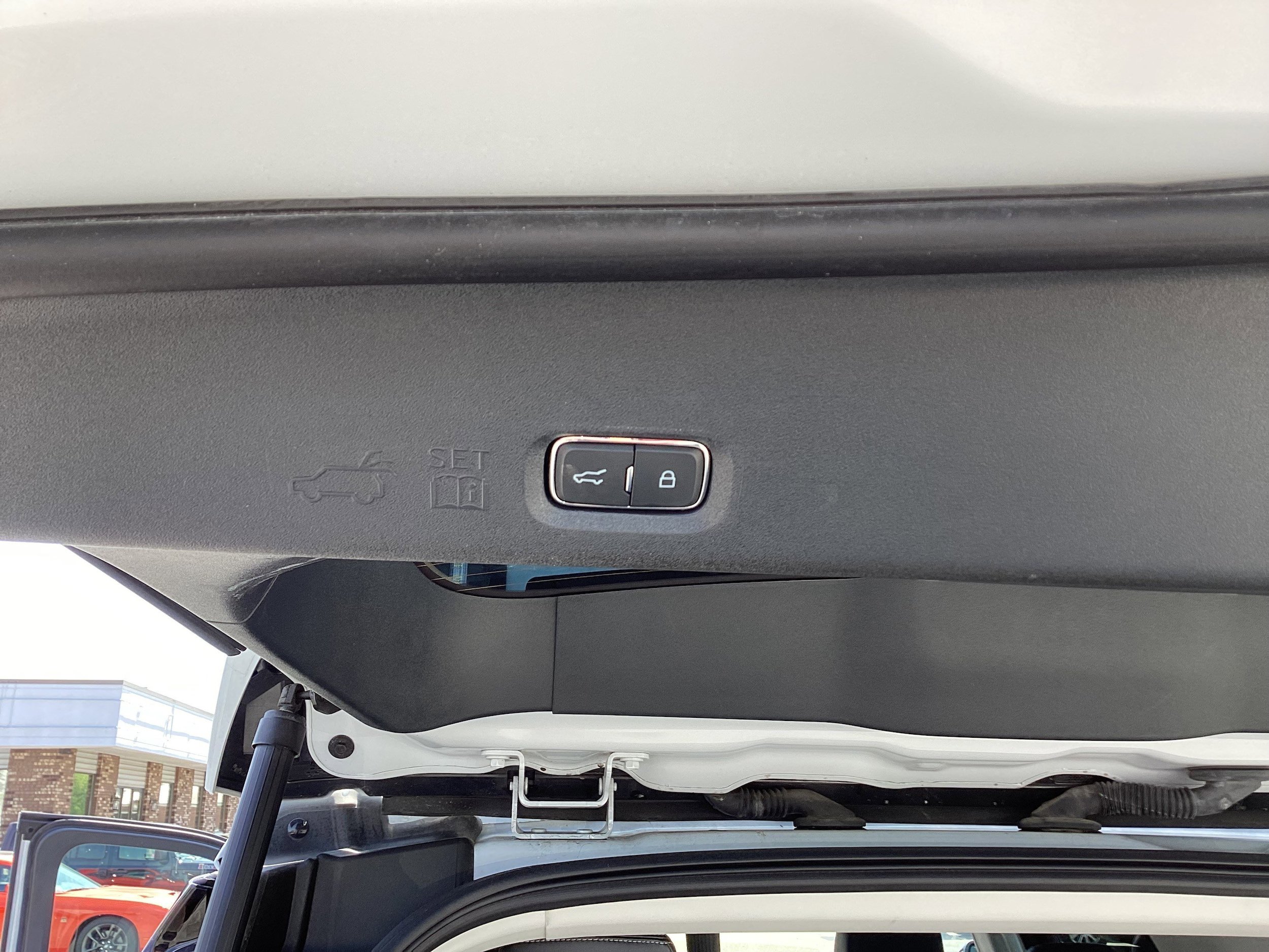 Used 2025 Ford Expedition Platinum w/ Driver's Package AWD/4WD image 16
