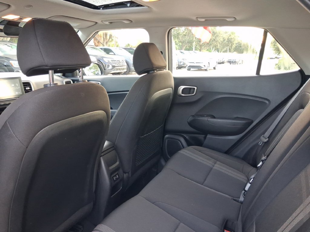 Used 2026 Hyundai Venue SEL FWD image 13