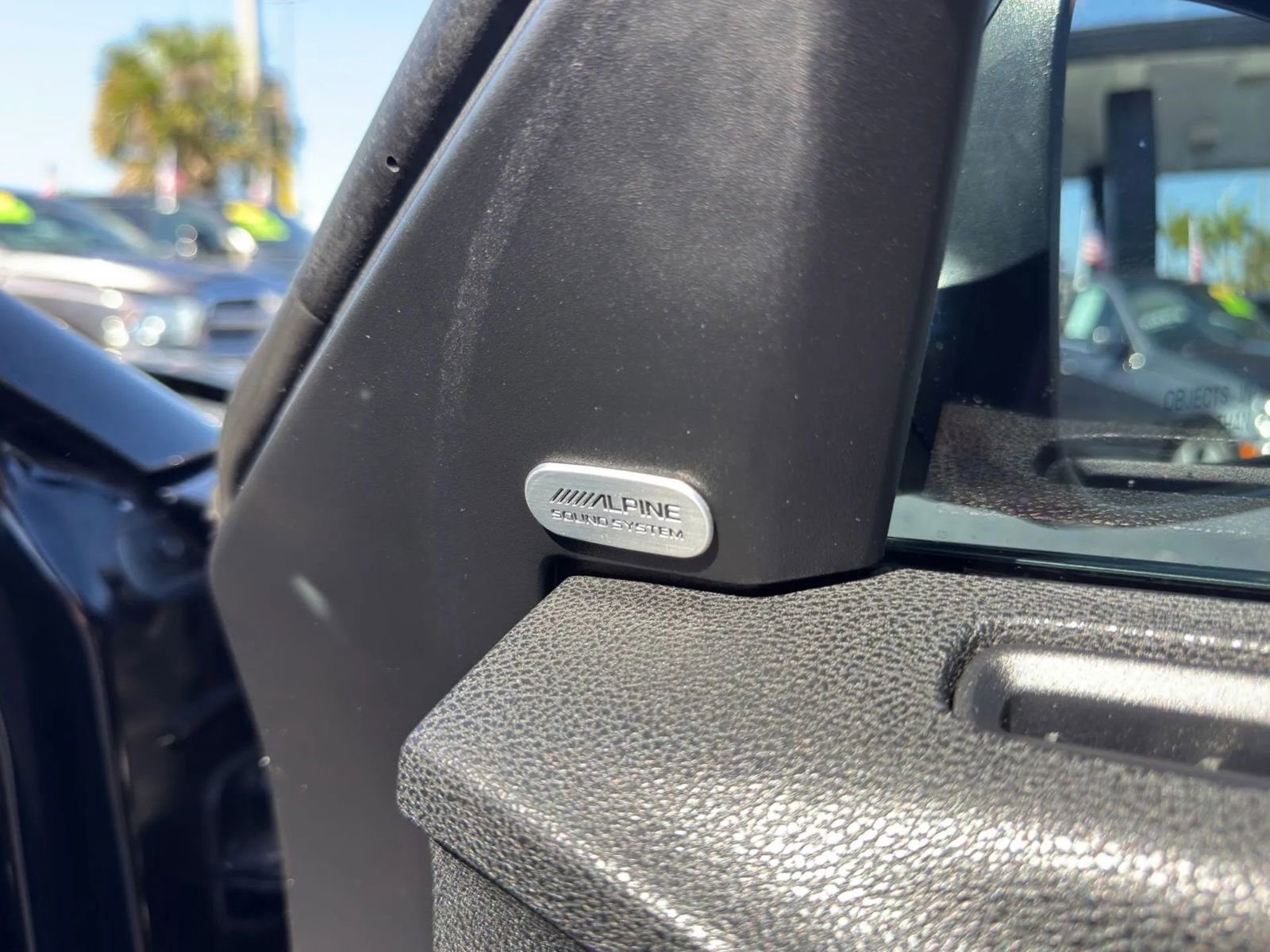 Used 2017 Dodge Charger R/T w/ Blacktop Package image 28