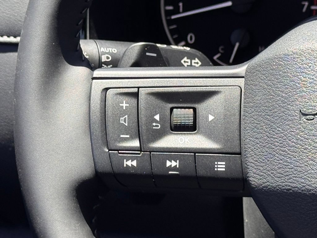 New 2026 Nissan Pathfinder SV w/ Cargo Package FWD image 16