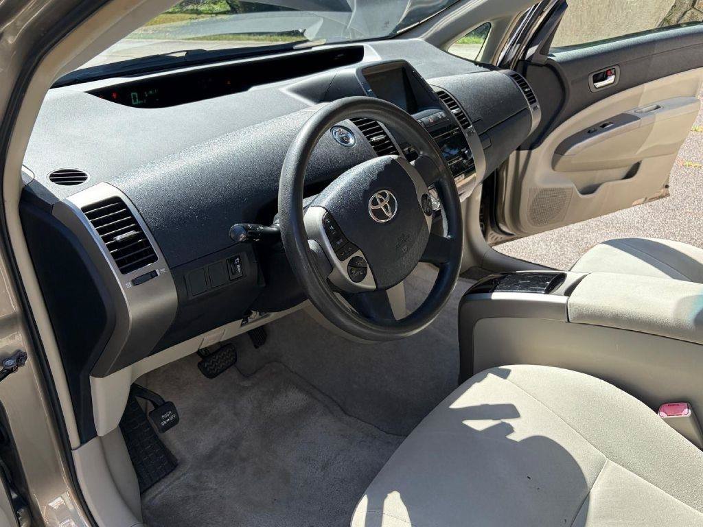 Used 2007 Toyota Prius w/ Pkg 2 FWD image 16