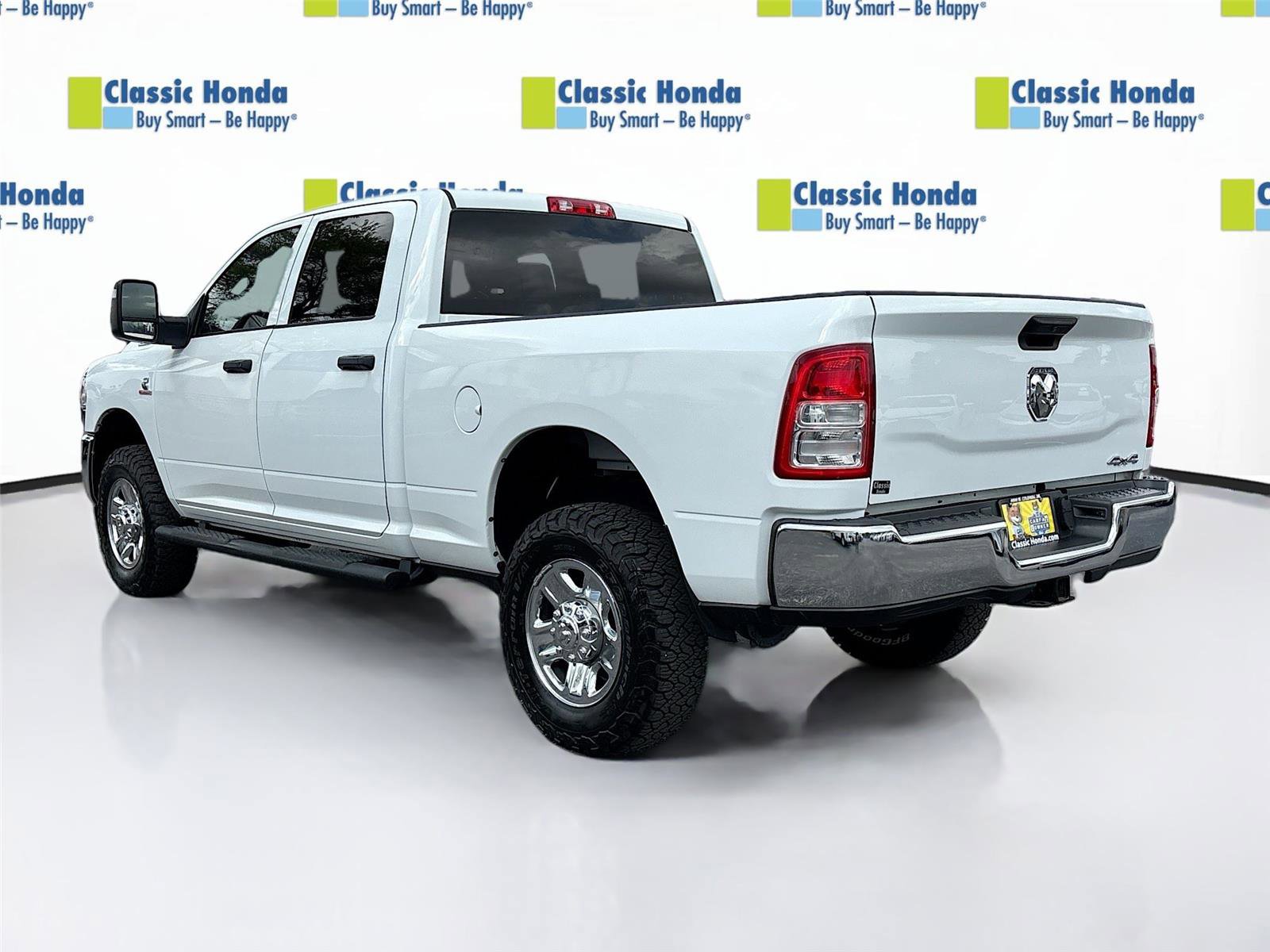Used 2024 RAM 2500 Tradesman w/ Chrome Appearance Group image 5