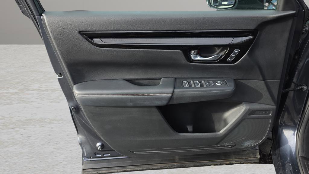 Used 2023 Honda CR-V Sport Touring image 9
