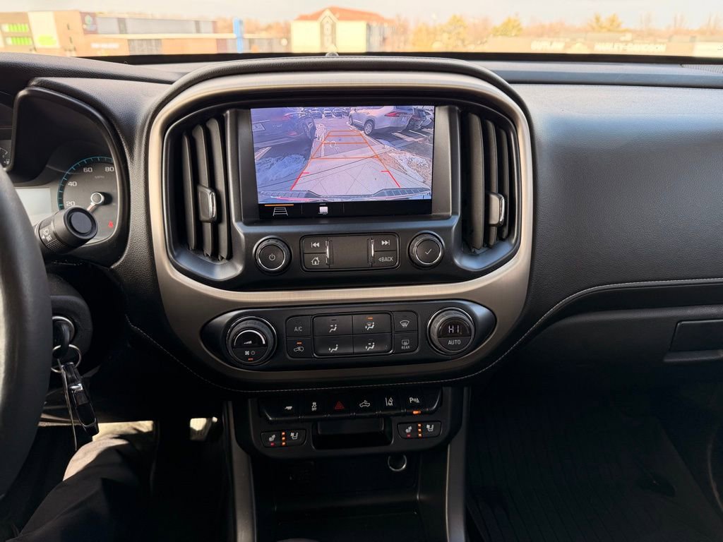 Used 2022 GMC Canyon Denali image 18